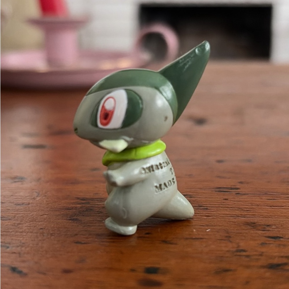 Axew Pokemon Moncolle PVC Figure Tomy Japan Monster Collection Kibago - Picture 2 of 5